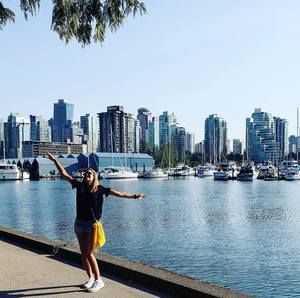 Meet your Posher, Ana